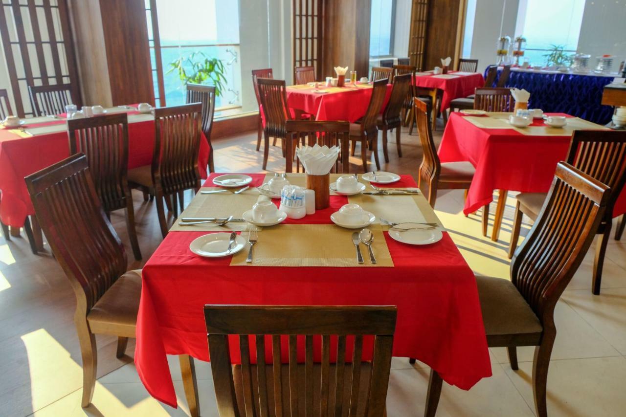 Ritz Grand Hotel Mandalay Eksteriør bilde